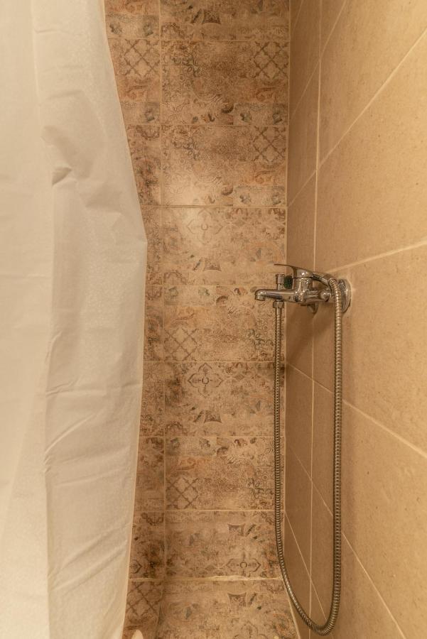 Envite Apartment In City Center Iraklion Buitenkant foto
