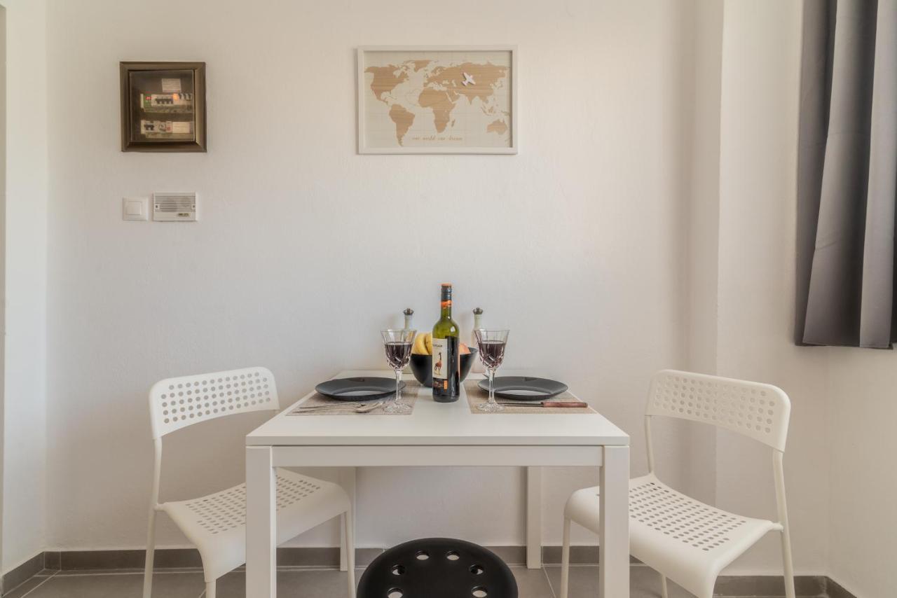 Envite Apartment In City Center Iraklion Buitenkant foto